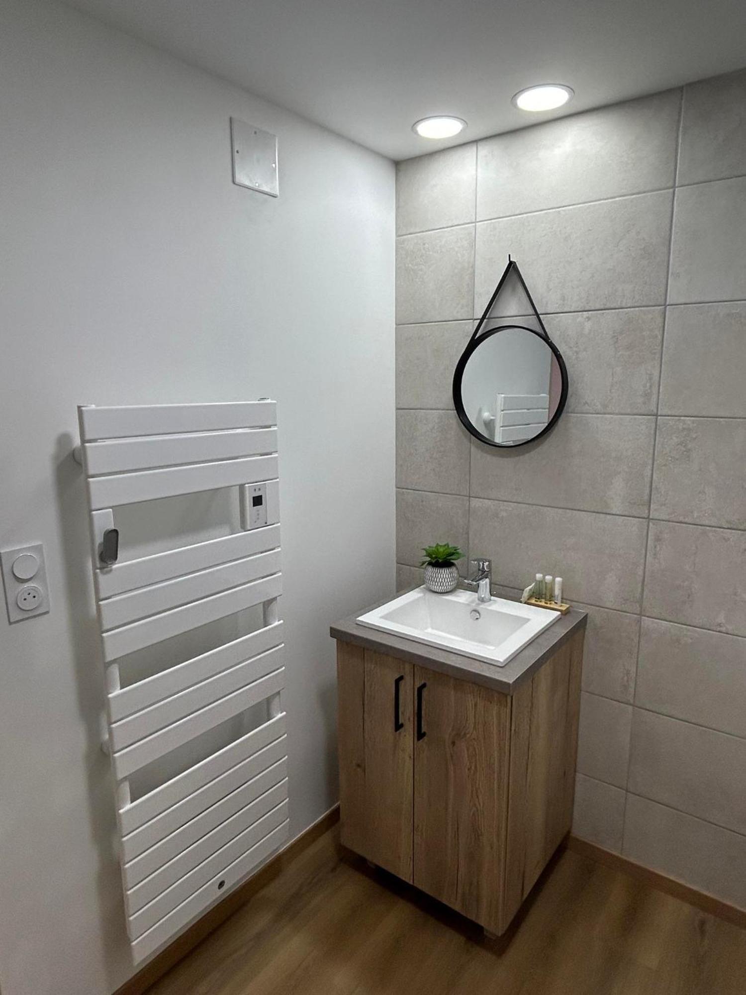 Au Coeur De Montmedy Bed & Breakfast ภายนอก รูปภาพ