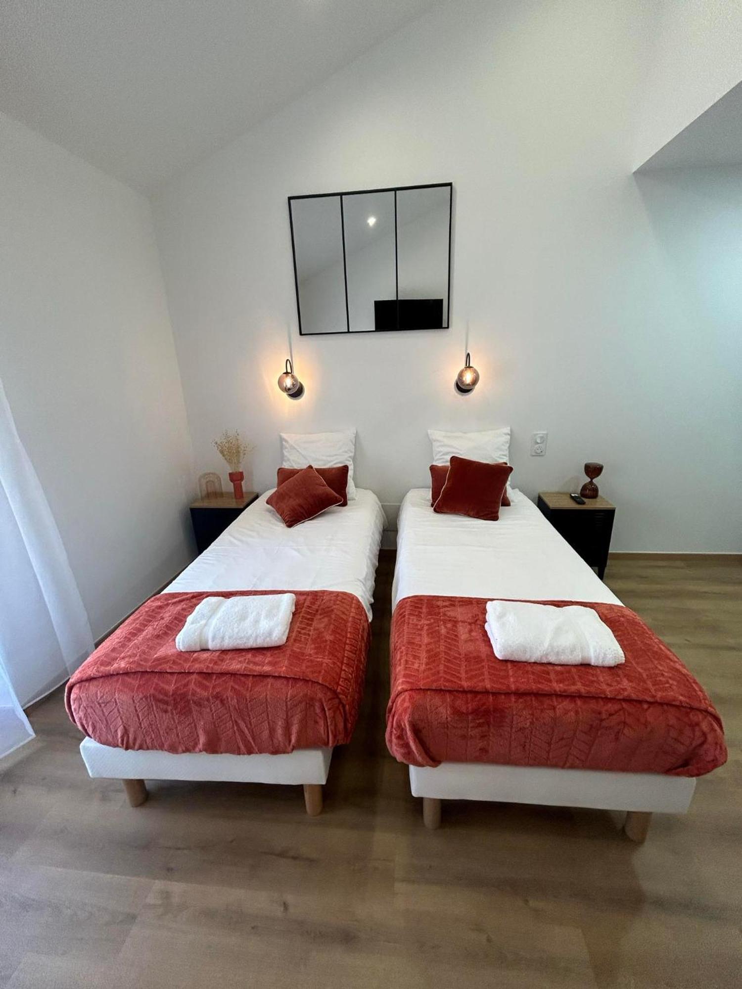 Au Coeur De Montmedy Bed & Breakfast ภายนอก รูปภาพ
